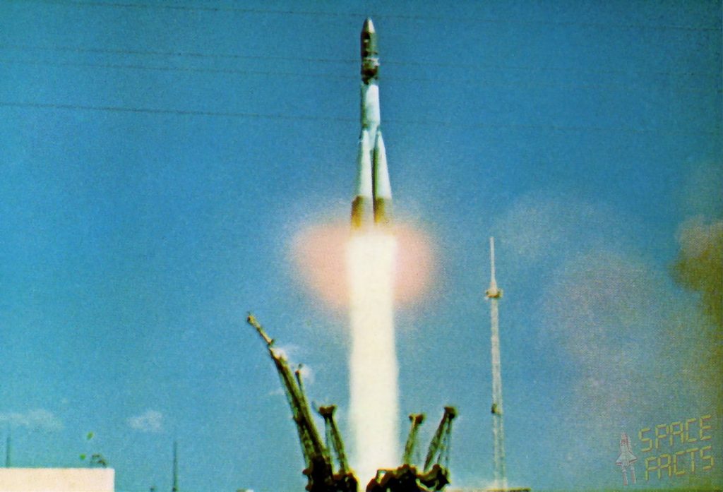 Uzaydaki İlk İnsan: Yuri Gagarin 2 Yuri Gagarin'i Taşıyan Vostok 1'in Fırlatılışı 12 Nisan 1961